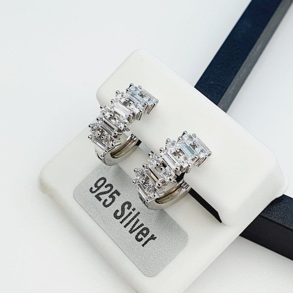 "925 Sterling Silver Cubic Zirconia Earrings, UU1P6A6157 - Picture 7 of 11